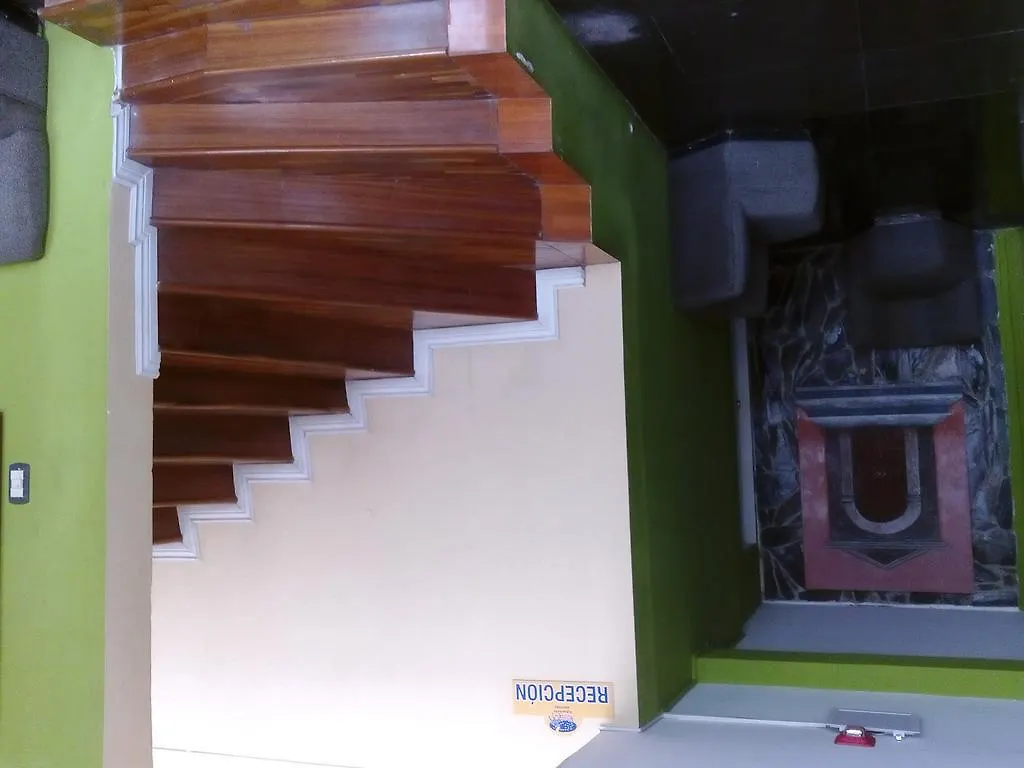 Hostal Noches De كويتو 2*,