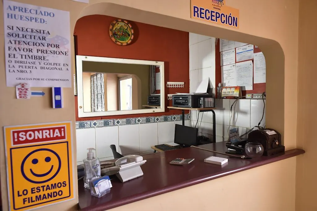 فندق Hostal Noches De كويتو