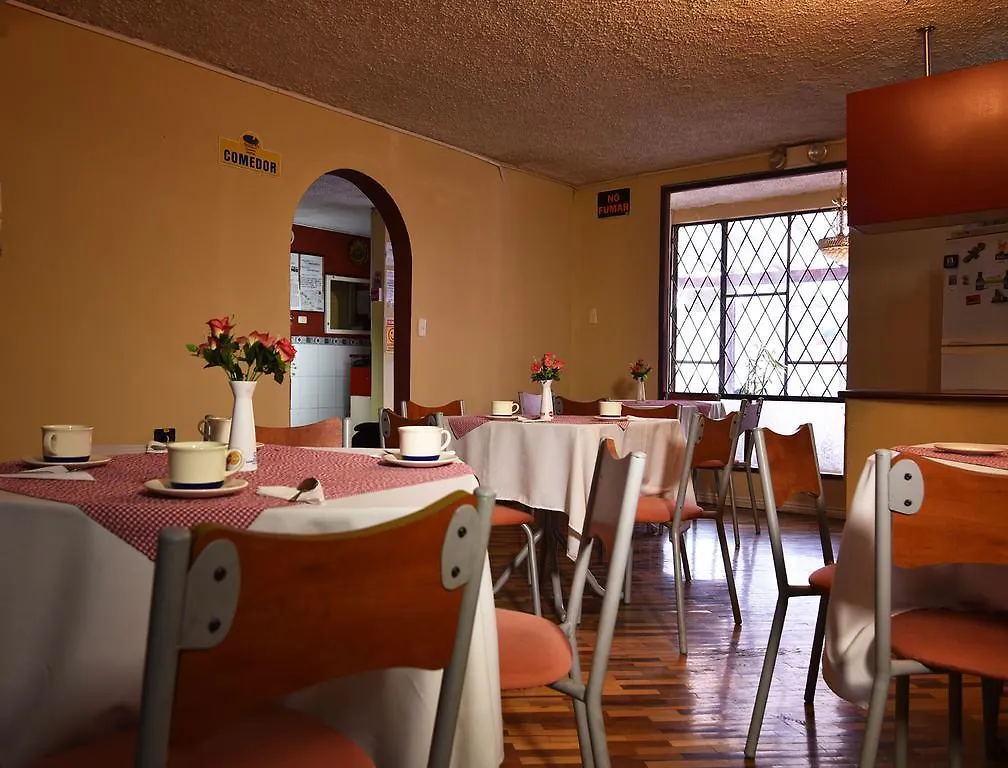 Hostal Noches De كويتو 2*,  الإكوادور