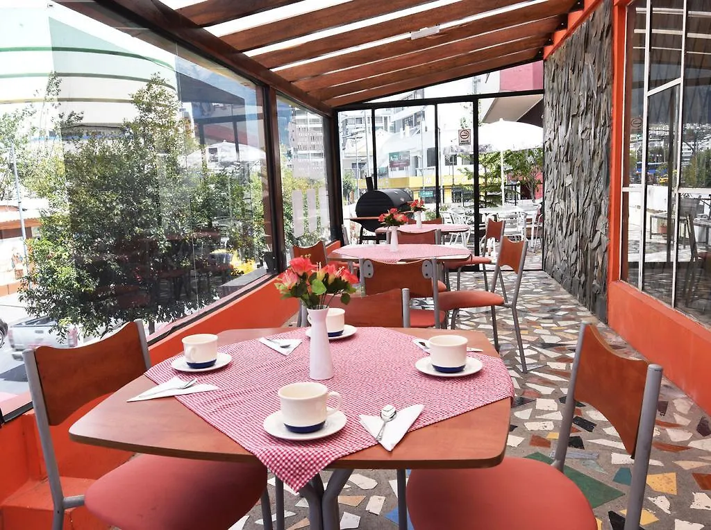 Hostal Noches De كويتو فندق