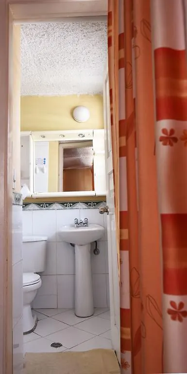 فندق Hostal Noches De كويتو