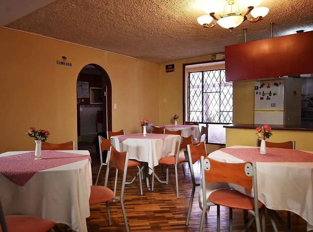 Hostal Noches De كويتو الإكوادور